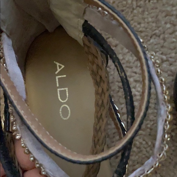 sandals - Picture 5 of 12